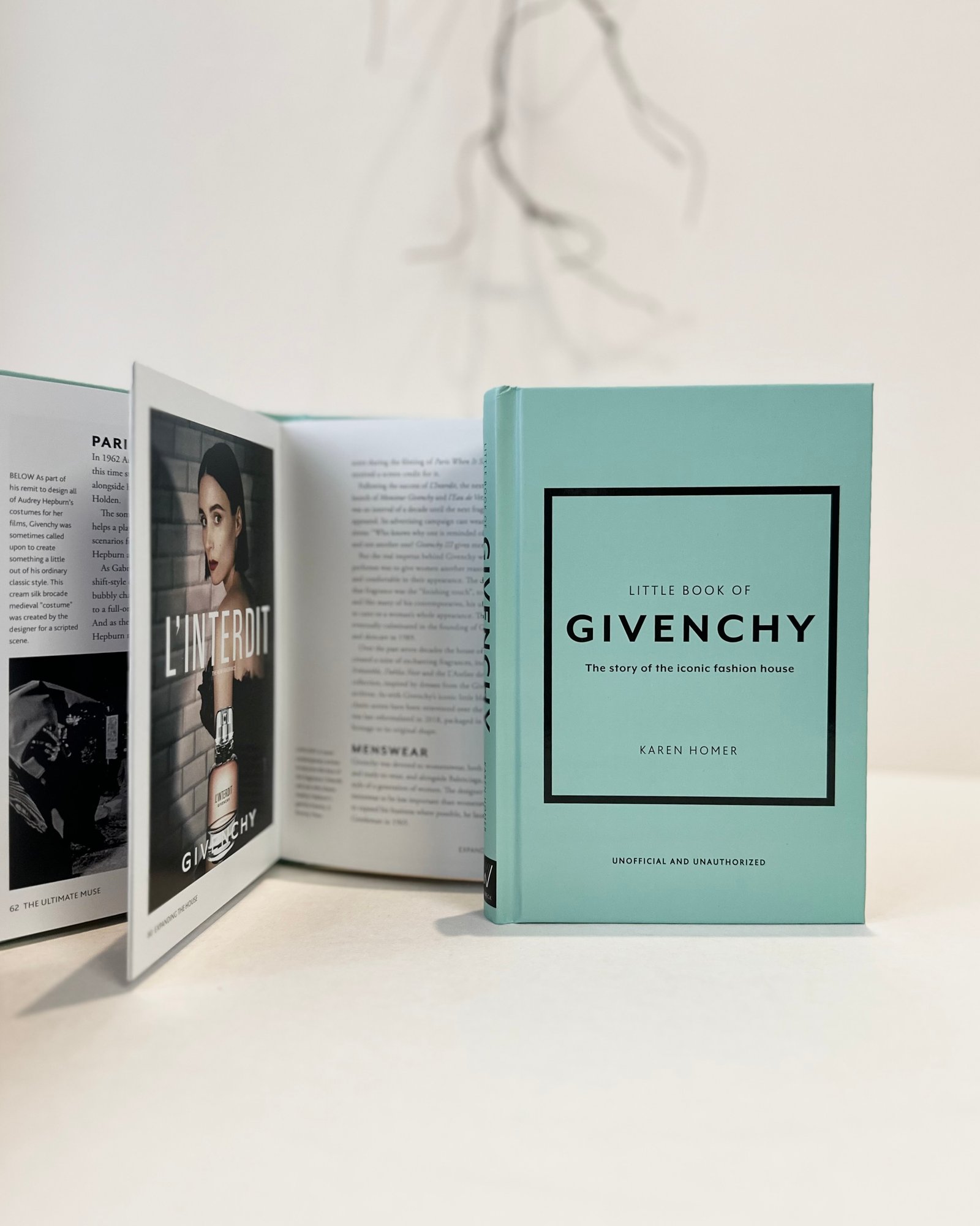 كتاب GIVENCHY