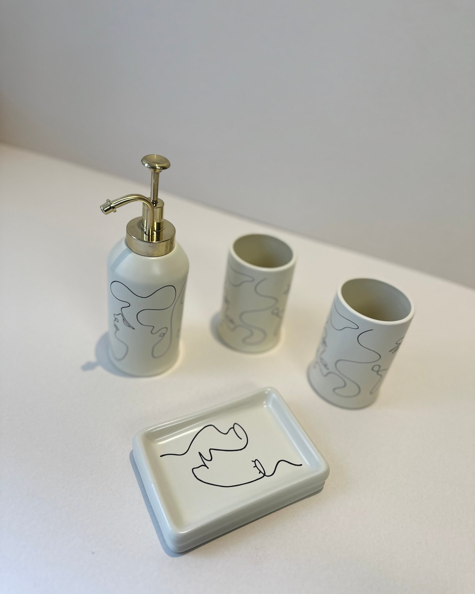 طقم حمّام LineArt